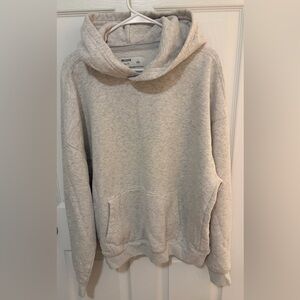 Hollister Men’s Light Gray Hoodie Sweater